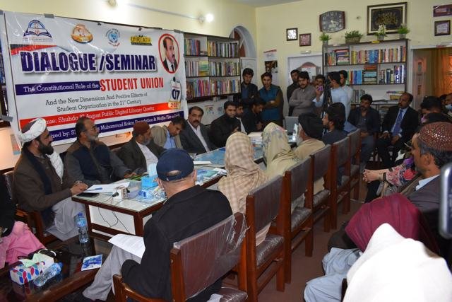 Students and teachers at the student-union dialogue