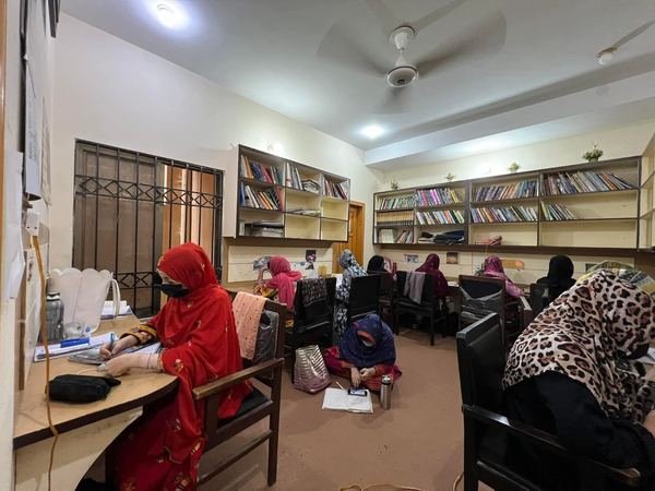 Women's Library, Samungli Road: students at work