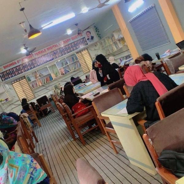 Women's Library, Samungli Road: students at work