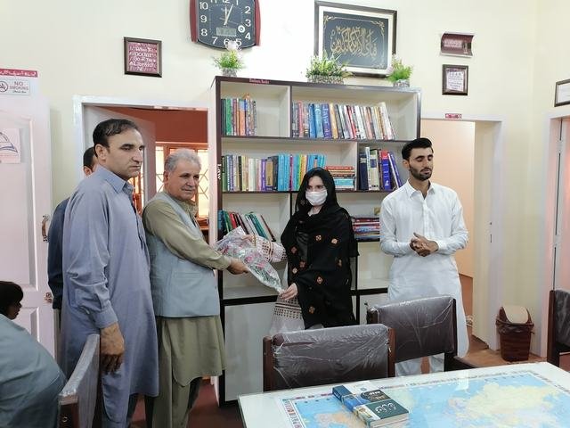 A day in the Jinnah Town library